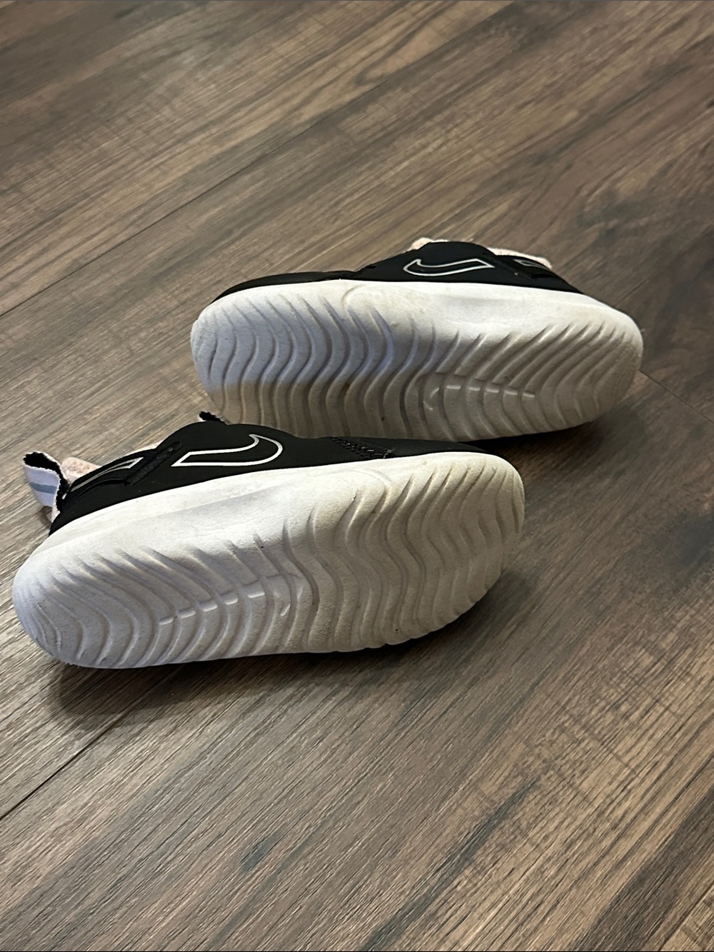 Nike Toddler Black and Light Pink Slip-On Sneakers - Picture 3 of 3